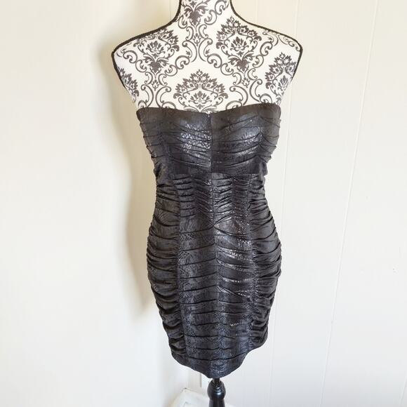 Papaya Dresses & Skirts - Papaya Strapless Bodycon Mini Dress